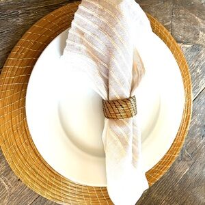 Gorgeous place mats made of "Golden Grass". 100% handmade.